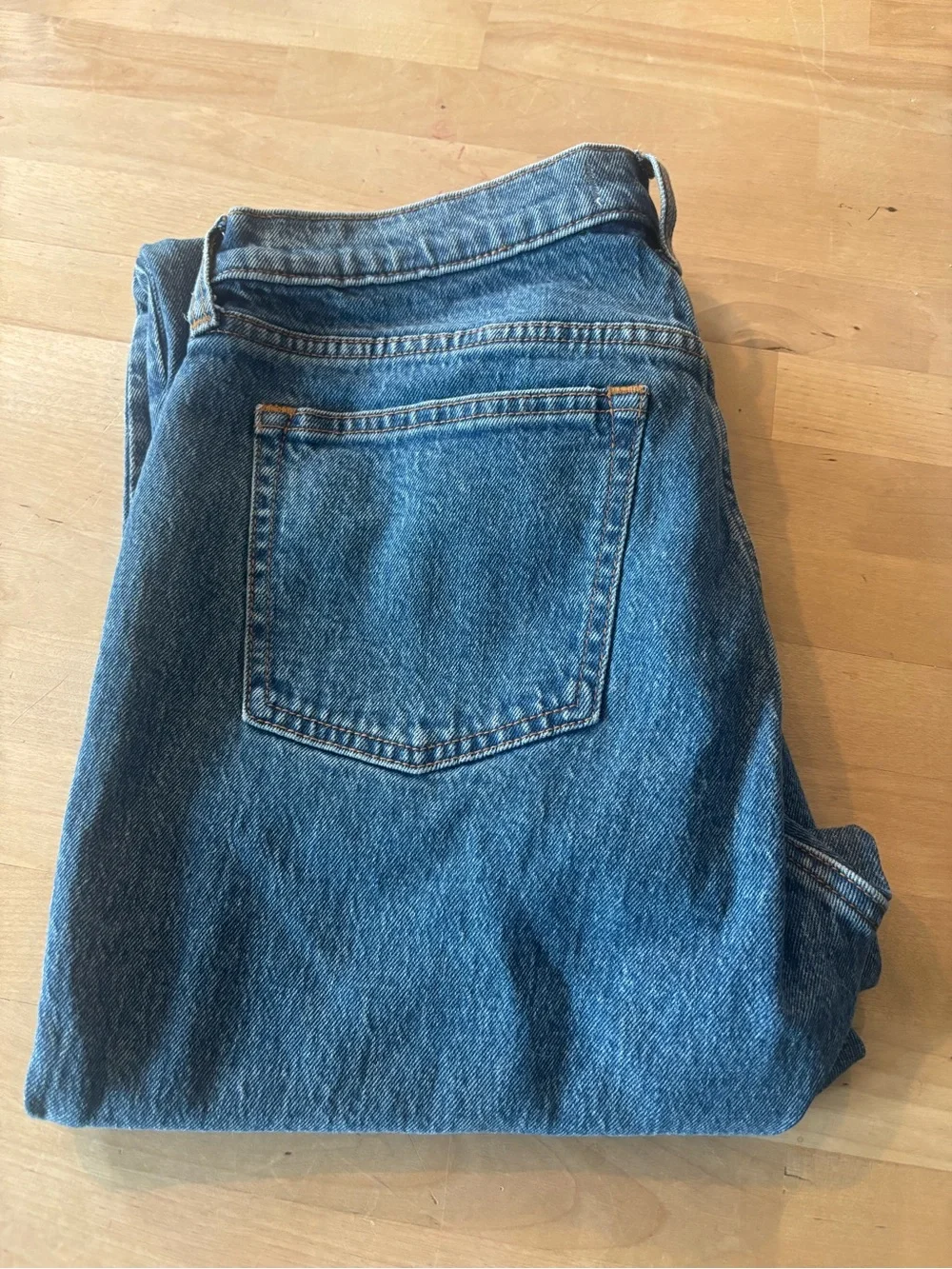 Abercrombie & Fitch Women’s Curve Love 90s Straight Mid Rise Jeans